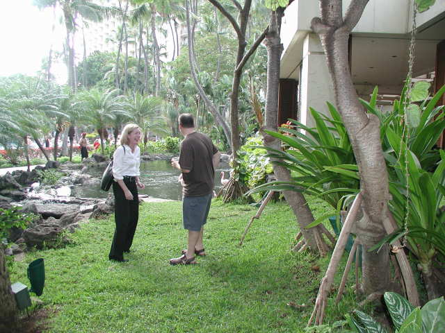2005/03(March)/Hawaii/640x480_paul_got_a_flamingo_to_pull_his_finger.JPG