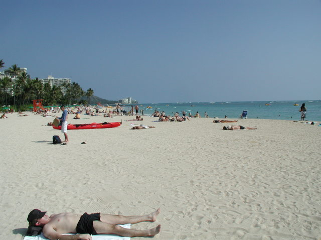 2005/03(March)/Hawaii/640x480_view_from_hilton_beach.JPG