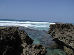 rocky_gorge_at_beach.JPG
