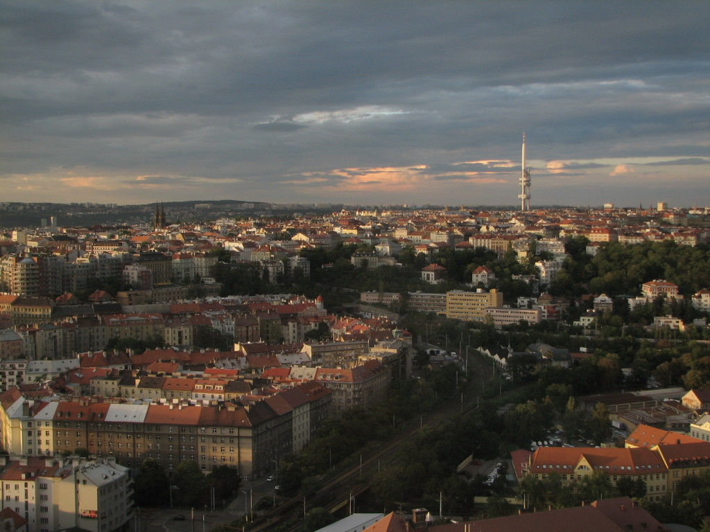 2006/August/Prague/1024x768_prague_from_hotel_2.jpg