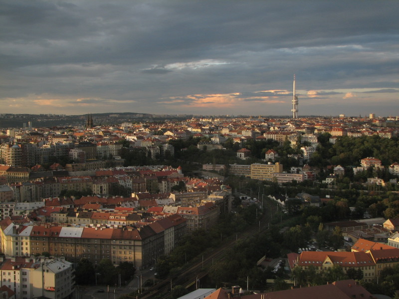 2006/August/Prague/800x600_prague_from_hotel_2.jpg