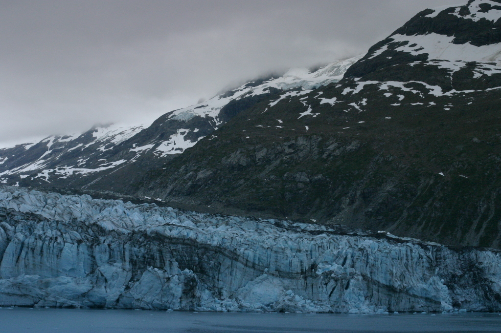 2007/07(July)/Alaska/1024x768_Glacier_Bay_Turqoise_glacier2.jpg