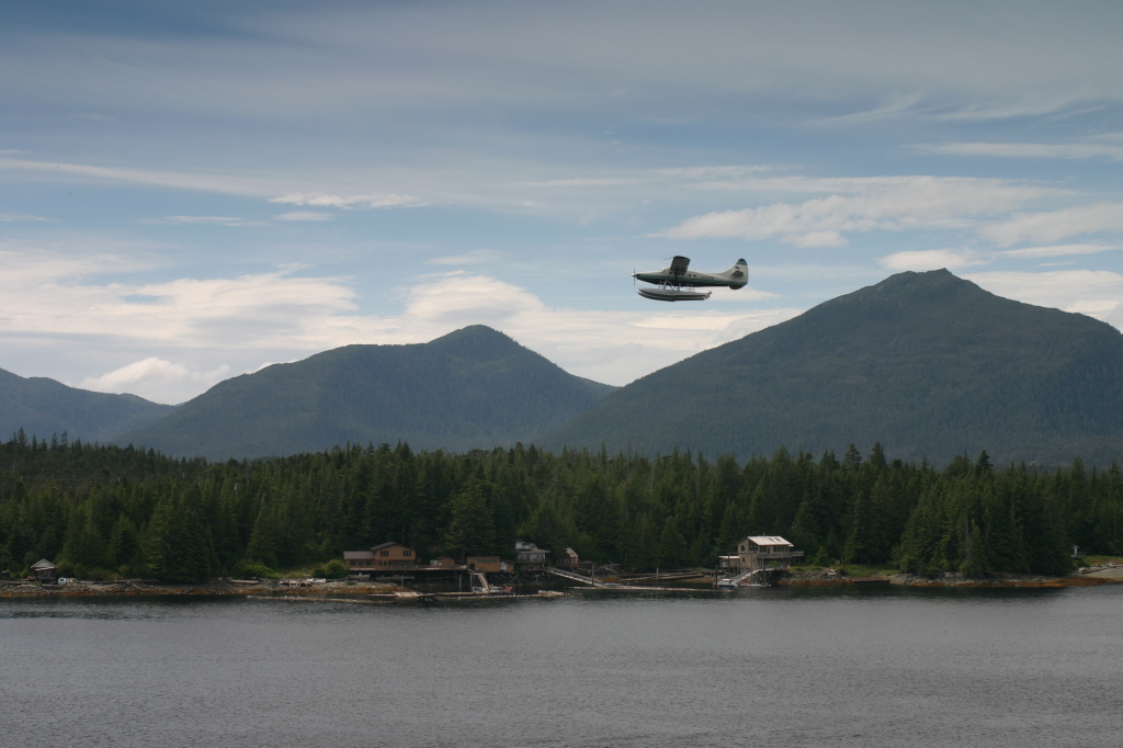 2007/07(July)/Alaska/1024x768_ketchikan_floatplane2.jpg