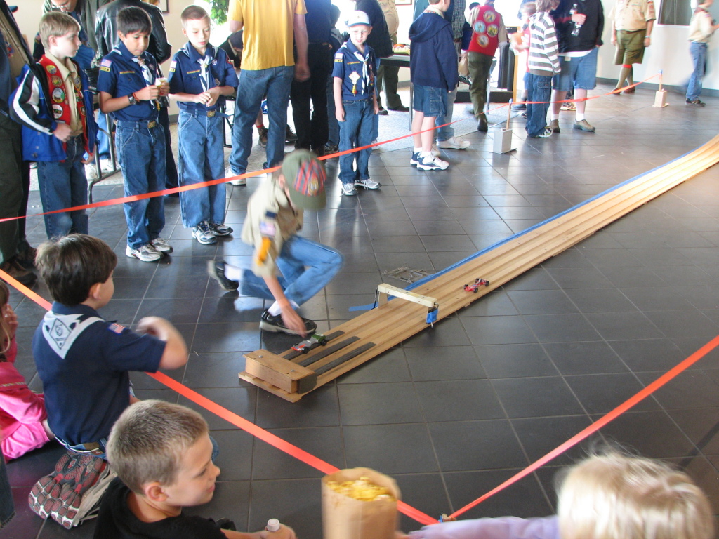 2008/04(April)/District_Pinewood_Derby/1024x768_IMG_1360.JPG