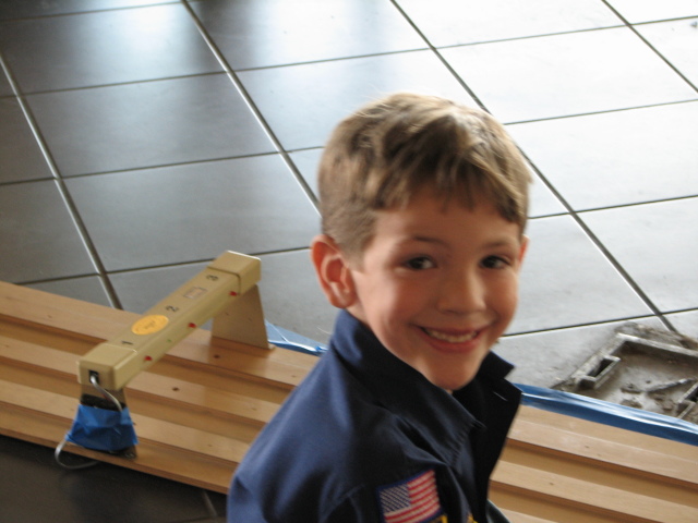 2008/04(April)/District_Pinewood_Derby/640x480_IMG_1366.JPG
