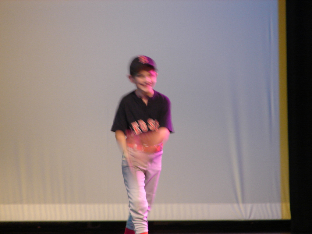 2008/06(June)/Dance_Recital/1024x768_case_baseball3.jpg