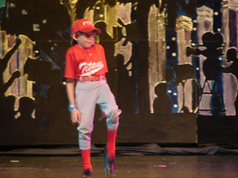 2008/06(June)/Dance_Recital/800x600_Jack_baseball2.JPG