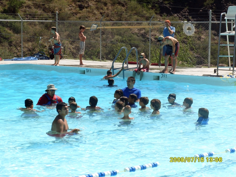2009/07(July)/BuffaloTrailsScoutRanch/800x600_in_the_pool.jpg