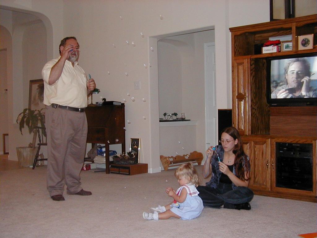 camera/1999/08(August)/08_02_Great-Grandmommy_Visits/1024x768_P8020013.JPG