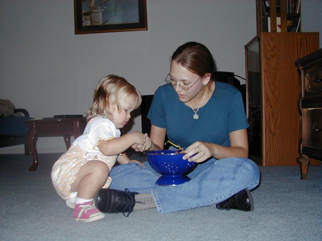 camera/1999/08(August)/08_09_Dinner_with_Ken_and_Star/1024x768_Grapes-1.JPG
