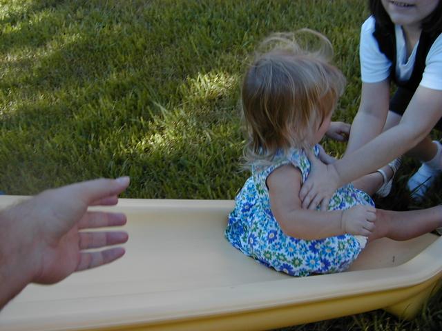 camera/1999/09(September)/09_09-09_11_Pam's_Wedding/640x480_SwingSet-06.JPG