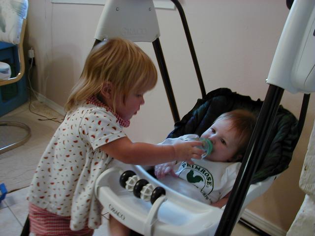 camera/1999/09(September)/Miscellaneous/640x480_Brittney_feeds_McKenzie.jpg