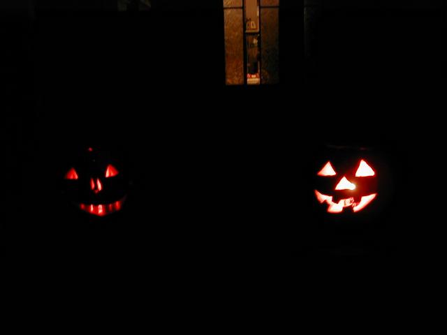 camera/1999/10(October)/10_24_Pumpkin_Carving/640x480_PA240022.JPG