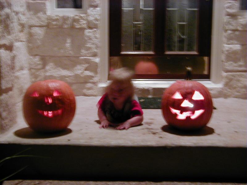 camera/1999/10(October)/10_24_Pumpkin_Carving/800x600_PA240021.JPG