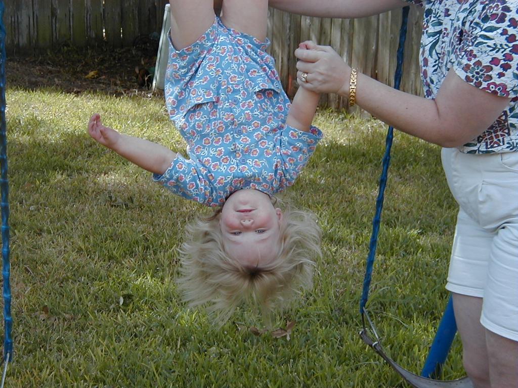 Monkey-on-swing-2.JPG