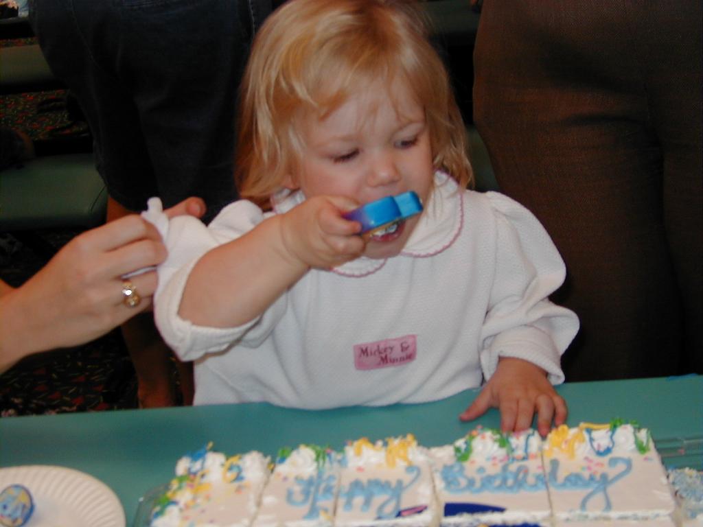camera/1999/11(November)/11_21_Brittney's_2nd_Birthday_Party/1024x768_037-Eating_Cake-01.JPG