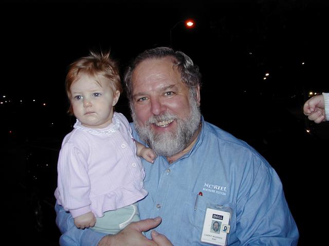 camera/1999/12(December)/12_02_Dell_Gingerbread_House/640x480_PC020018.JPG