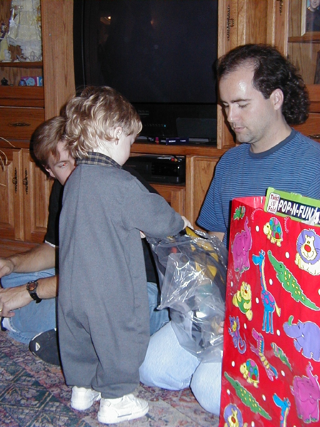 FriendsXmas-15.JPG