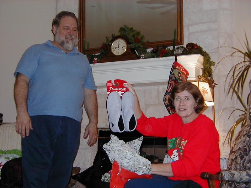 camera/1999/12(December)/12_18_Early_Christmas/800x600_EarlyChristmas-05.JPG
