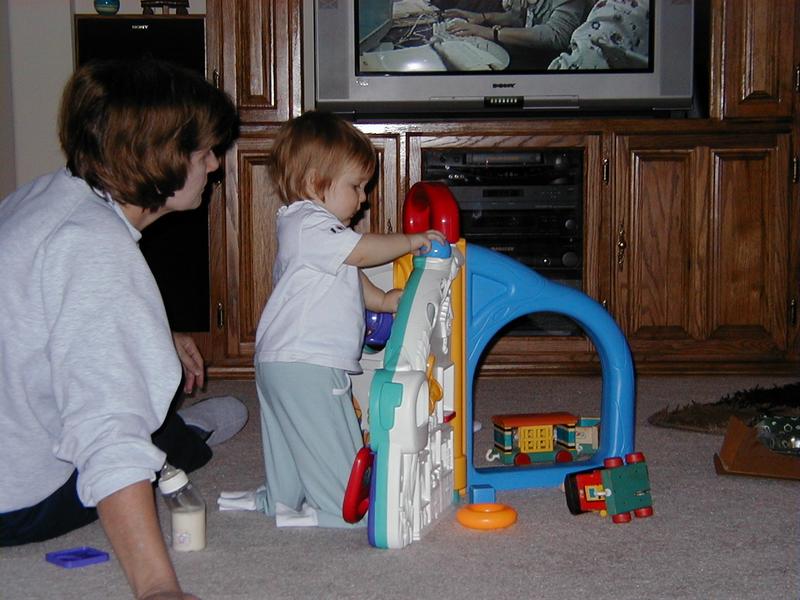 camera/1999/12(December)/12_18_Early_Christmas/800x600_EarlyChristmas-29.JPG