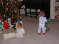 camera/1999/12(December)/12_18_Early_Christmas/EarlyChristmas-01.JPG