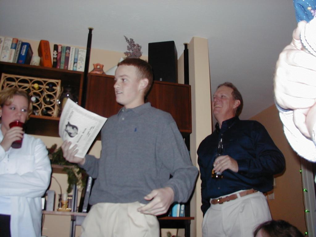 camera/1999/12(December)/12_24_Beyer_Christmas/1024x768_BeyerXmas-18.JPG