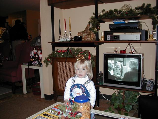 camera/1999/12(December)/12_24_Beyer_Christmas/640x480_BeyerXmas-07.JPG
