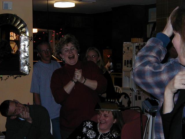 camera/1999/12(December)/12_24_Beyer_Christmas/640x480_BeyerXmas-10.JPG