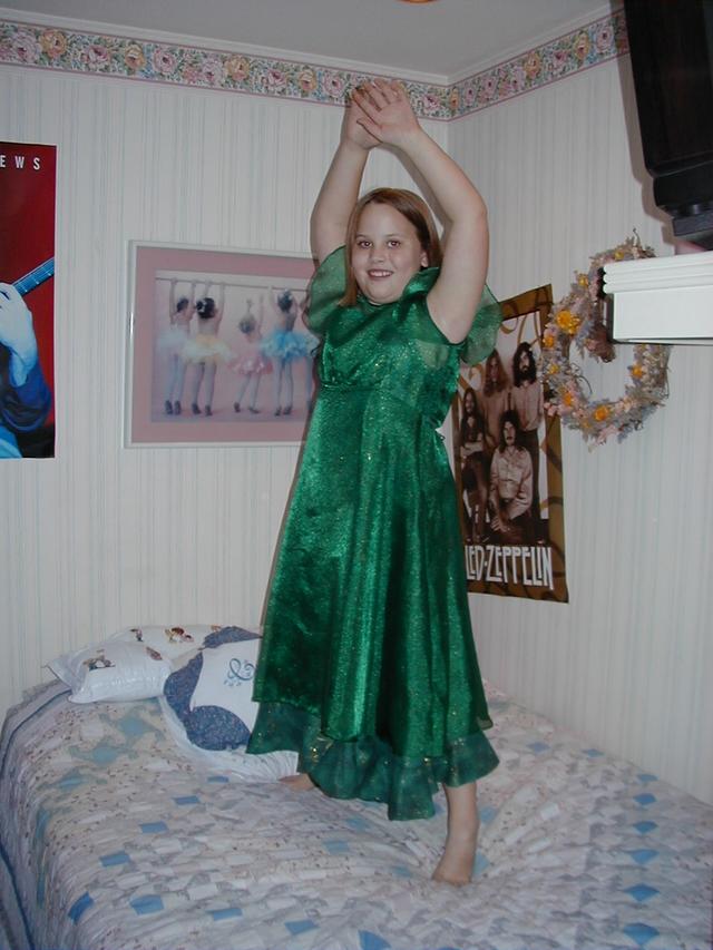 camera/1999/12(December)/12_24_Beyer_Christmas/640x480_BeyerXmas-38.JPG