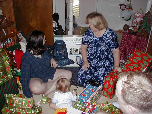 camera/1999/12(December)/12_25_Davis_Christmas/640x480_DavisXmas-08.JPG