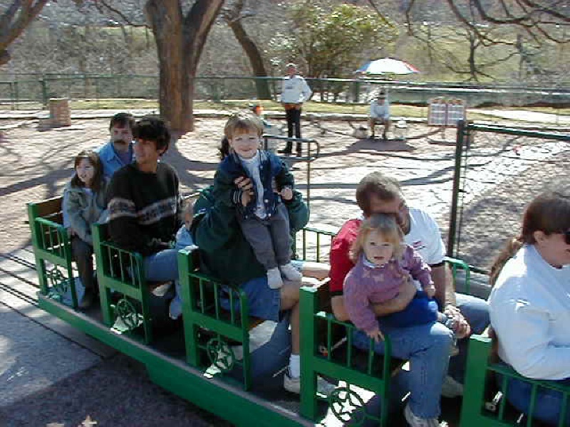 camera/2000/02(February)/02_05_Zilker_Park/800x600_P2050011.JPG