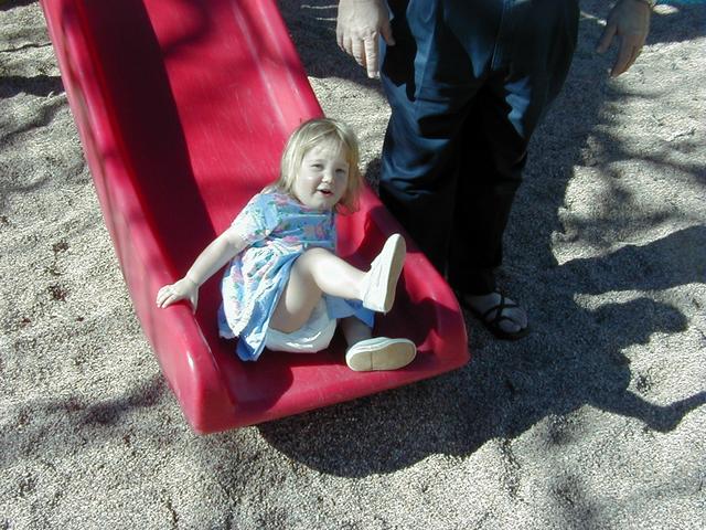 camera/2000/02(February)/02_27_Grampy_Birthday/640x480_P2270016.JPG