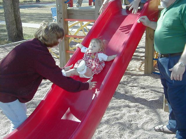 camera/2000/02(February)/02_27_Grampy_Birthday/640x480_P2270020.JPG