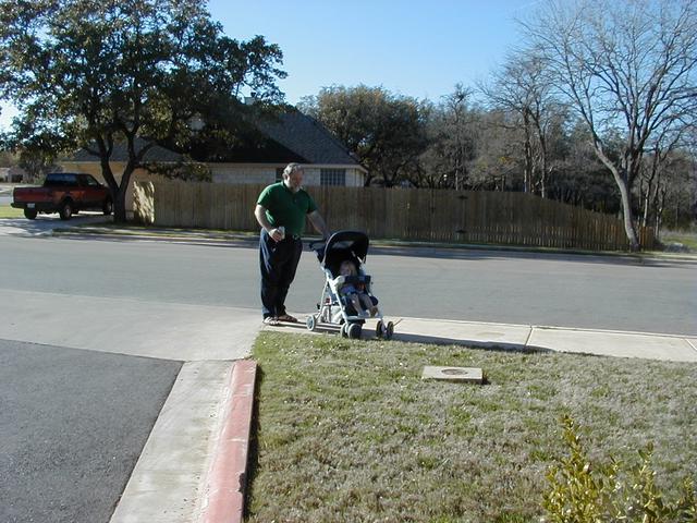 camera/2000/02(February)/02_27_Grampy_Birthday/640x480_P2270050.JPG