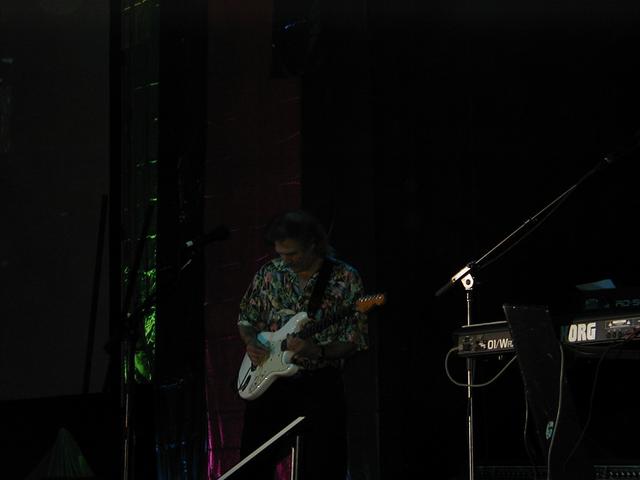 camera/2000/03(March)/PuertoRico/BeachBoys/640x480_BeachBoys-14.JPG