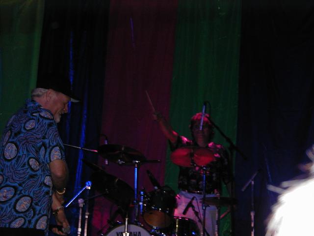 camera/2000/03(March)/PuertoRico/BeachBoys/640x480_BeachBoys-23.JPG