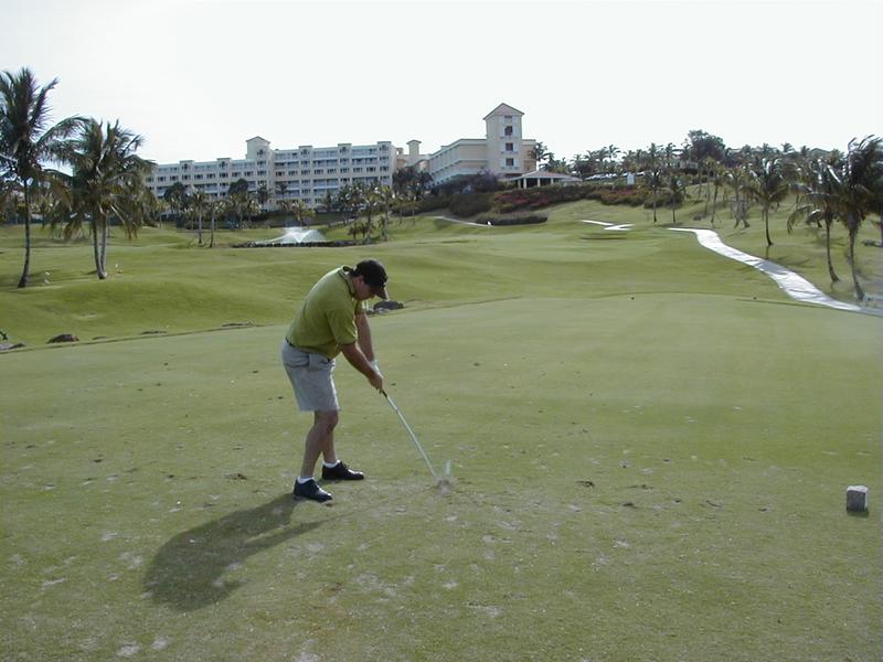 camera/2000/03(March)/PuertoRico/Golf/800x600_P3020019.JPG