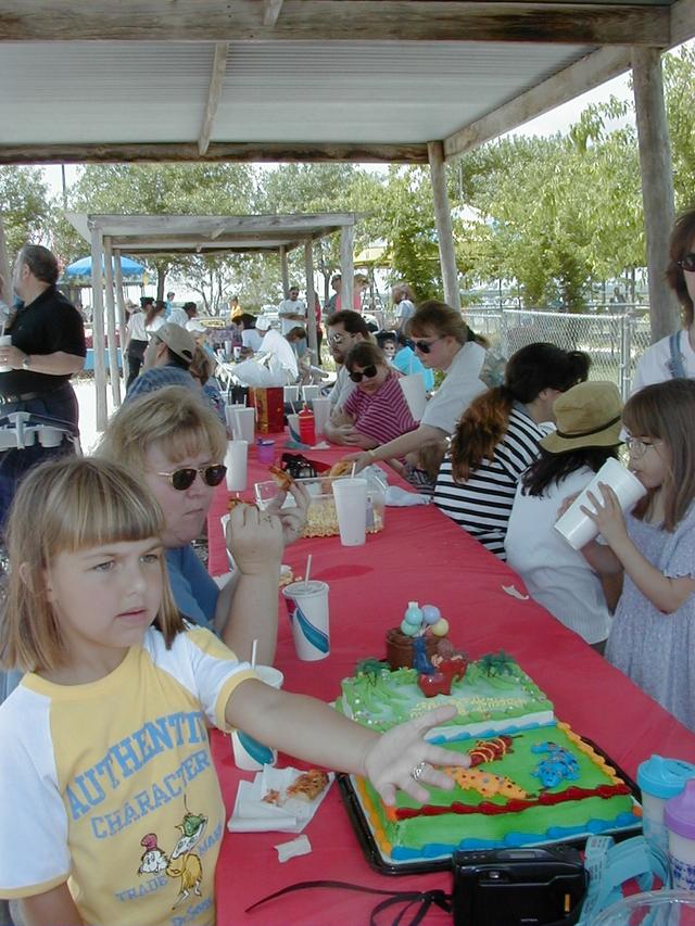 McKenzie-bday-01.JPG