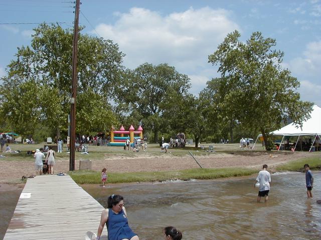 camera/2000/05(May)/05_06_Tivoli_Family_Picnic/640x480_P5060008.JPG