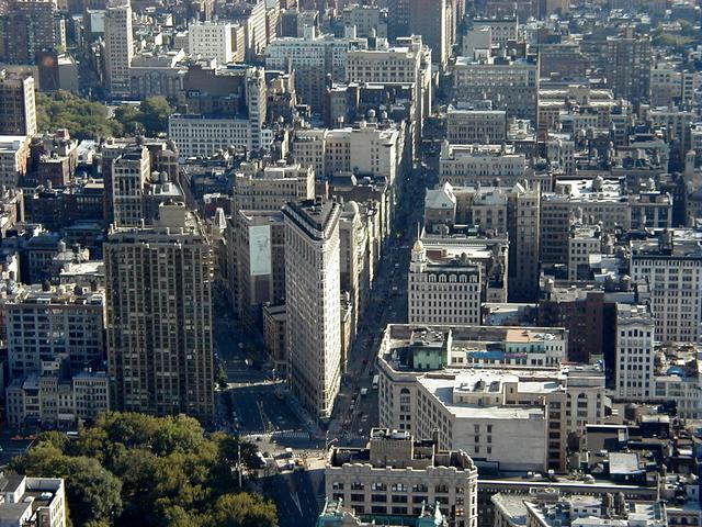 camera/2000/06(June)/06_22-06_25_NY_Trip/640x480_EmpireStateBldg-12.JPG