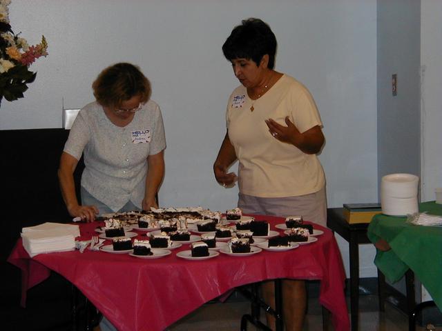 camera/2000/08(August)/08_13_Church_Pot_Luck/640x480_P8130021.JPG