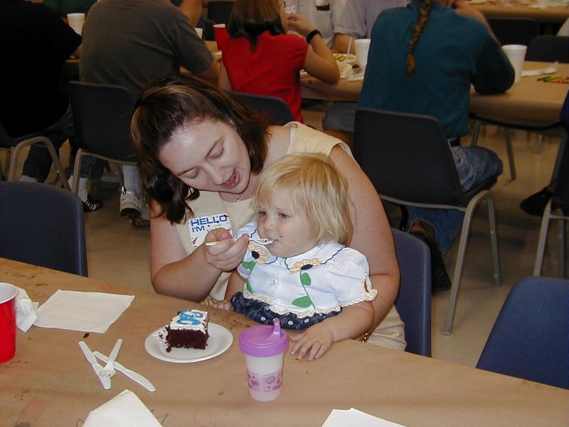 camera/2000/08(August)/08_13_Church_Pot_Luck/800x600_P8130017.JPG