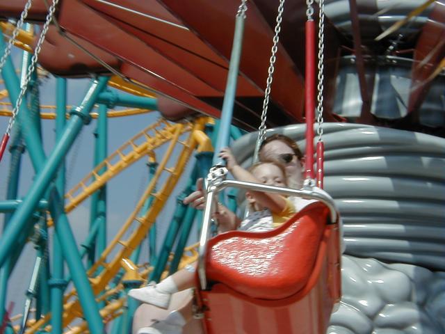 camera/2000/09(September)/09_23_Fiesta_Texas/640x480_P9230044.JPG