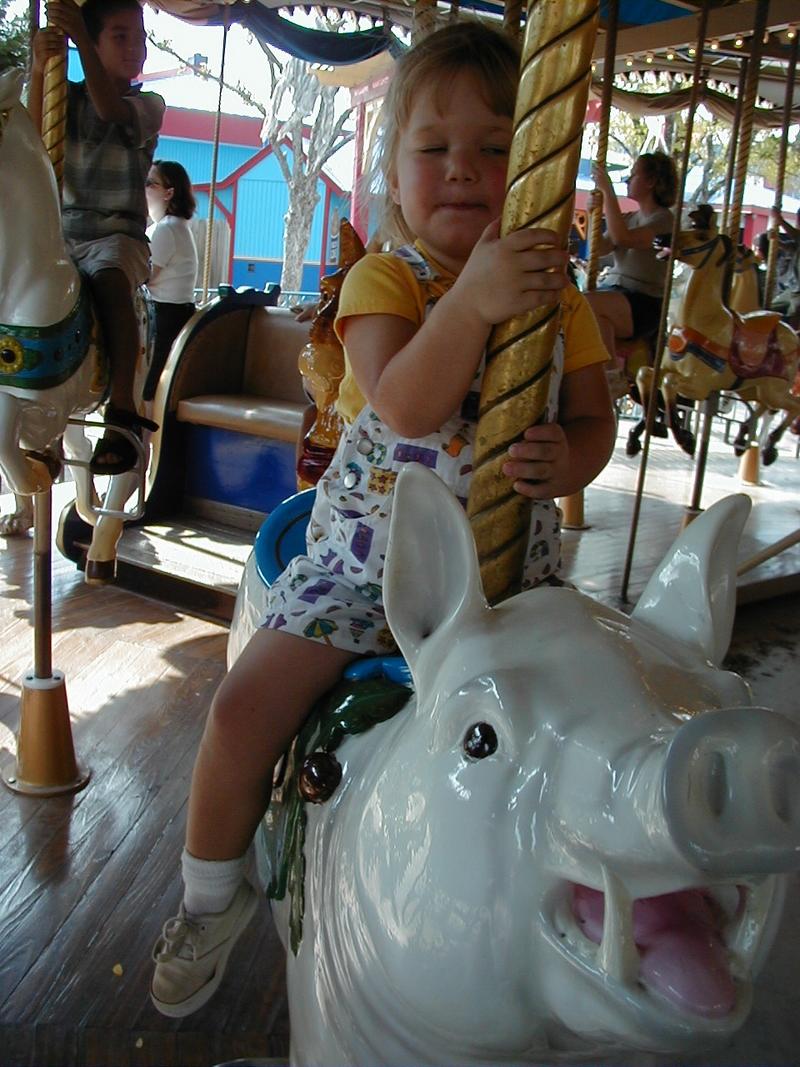 camera/2000/09(September)/09_23_Fiesta_Texas/800x600_P9230003.JPG
