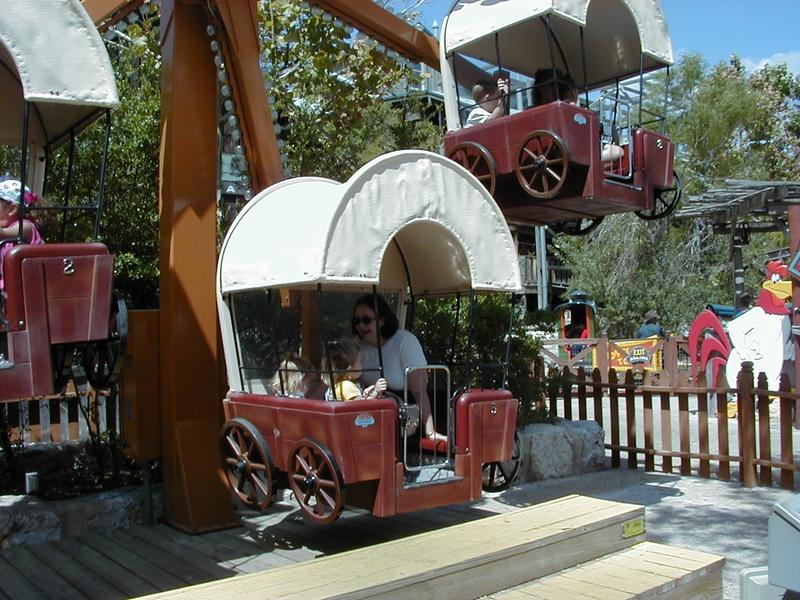 camera/2000/09(September)/09_23_Fiesta_Texas/800x600_P9230005.JPG