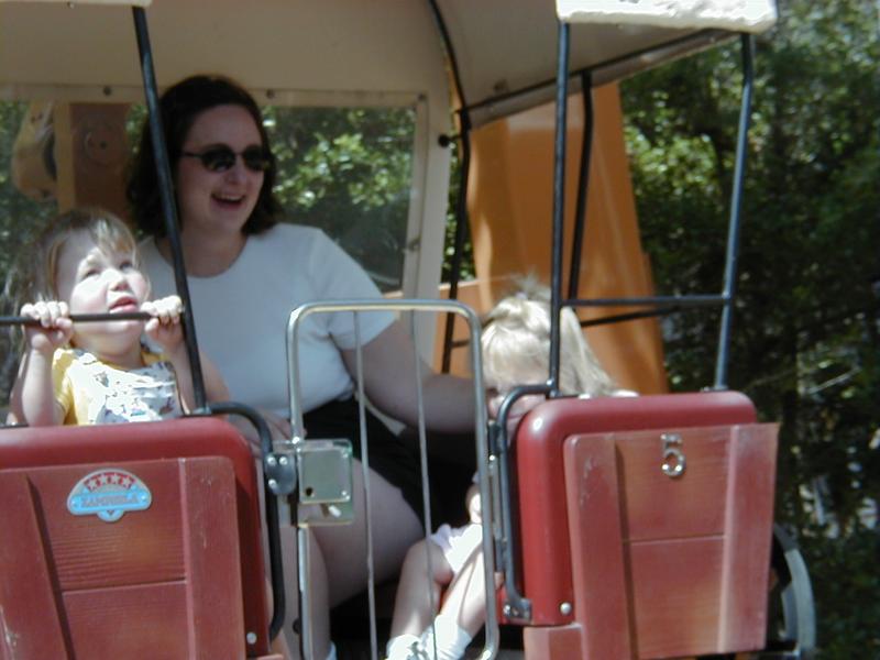 camera/2000/09(September)/09_23_Fiesta_Texas/800x600_P9230014.JPG