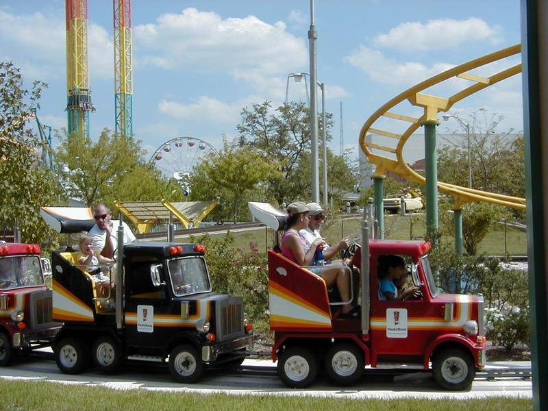 camera/2000/09(September)/09_23_Fiesta_Texas/800x600_P9230022.JPG