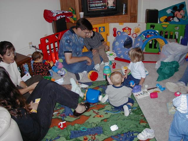 camera/2000/10(October)/10_07_Chance's_1st_Birthday_Party/640x480_PA070038.JPG