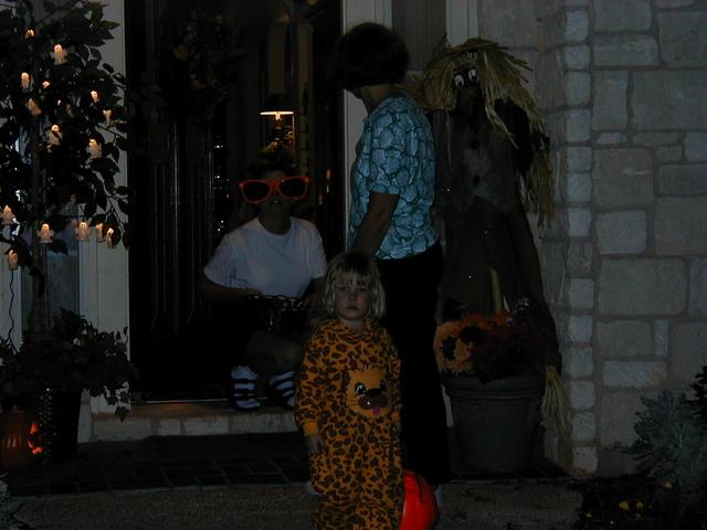 camera/2000/10(October)/10_31_Halloween/640x480_PA310017.JPG