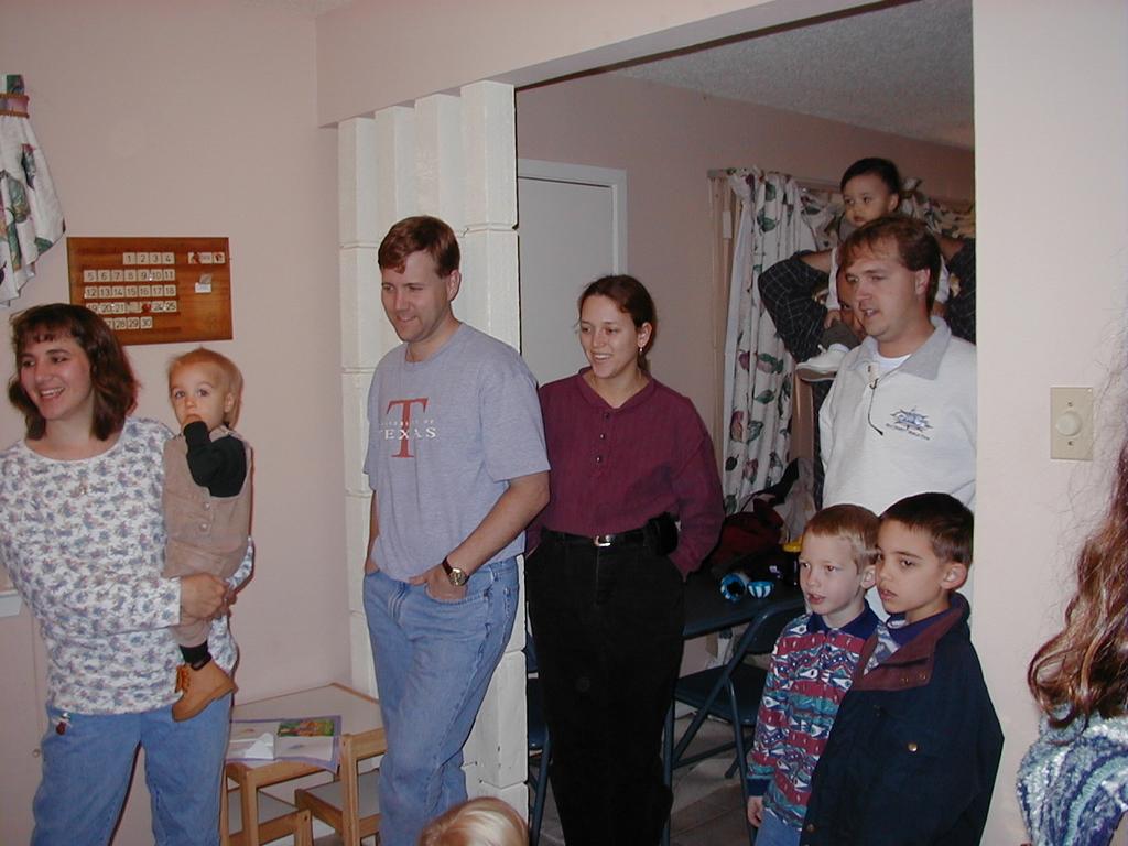 camera/2000/11(November)/11_18_Brittney_3rd_Bday/1024x768_PB180044.JPG